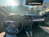 Volkswagen Golf 1.4 benzin - Volkswagen Golf aus 2011 mit Benzin-Antrieb: Kombi, 1.4