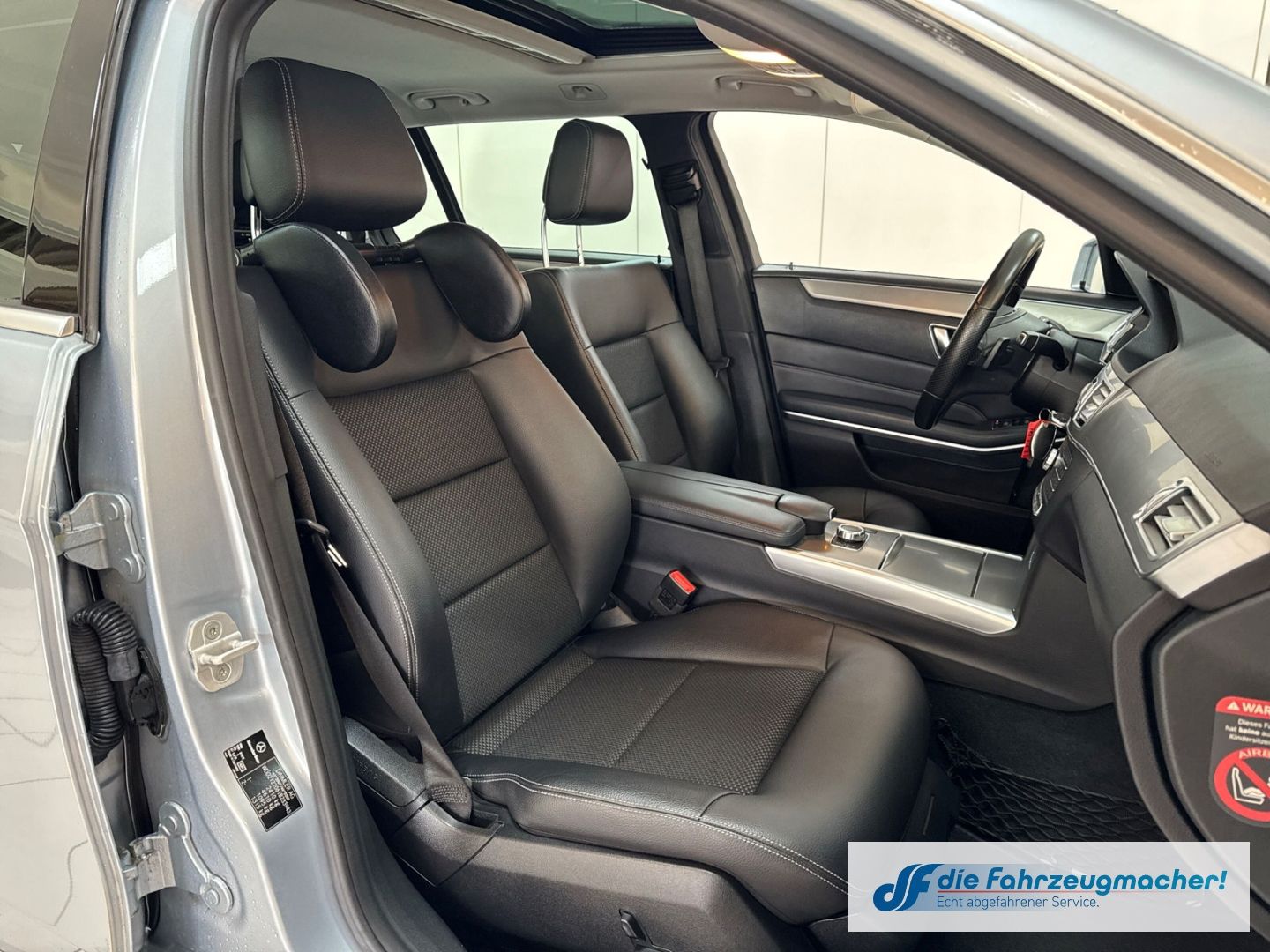 Fahrzeugabbildung Mercedes-Benz E 200 BlueTec Niveau AHK-klappbar LED Blendfreie