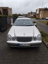 Mercedes-Benz Mercedes E 200 Kompressor Automatik mit AHK  - gebrauchte Mercedes-Benz E 200 aus dem Jahr 2002