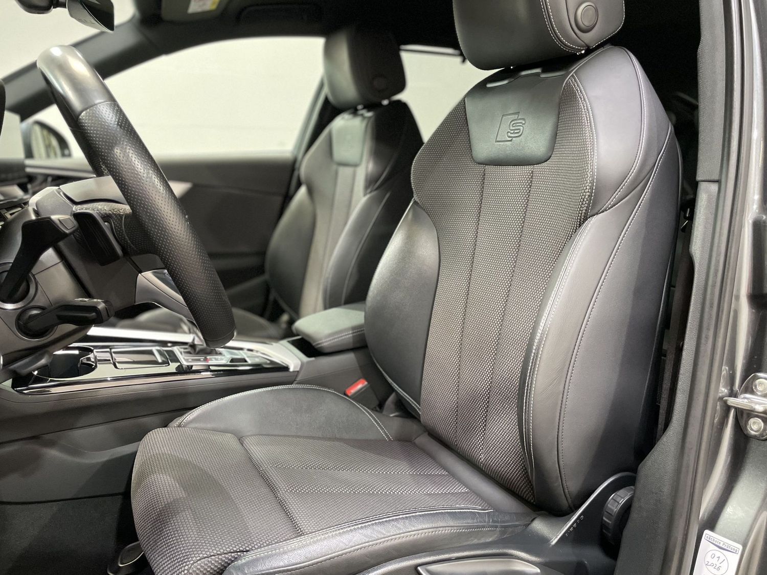 Fahrzeugabbildung Audi A4 40 TDI quatt. 3x S-Line #Matrix#Virtual#ACC