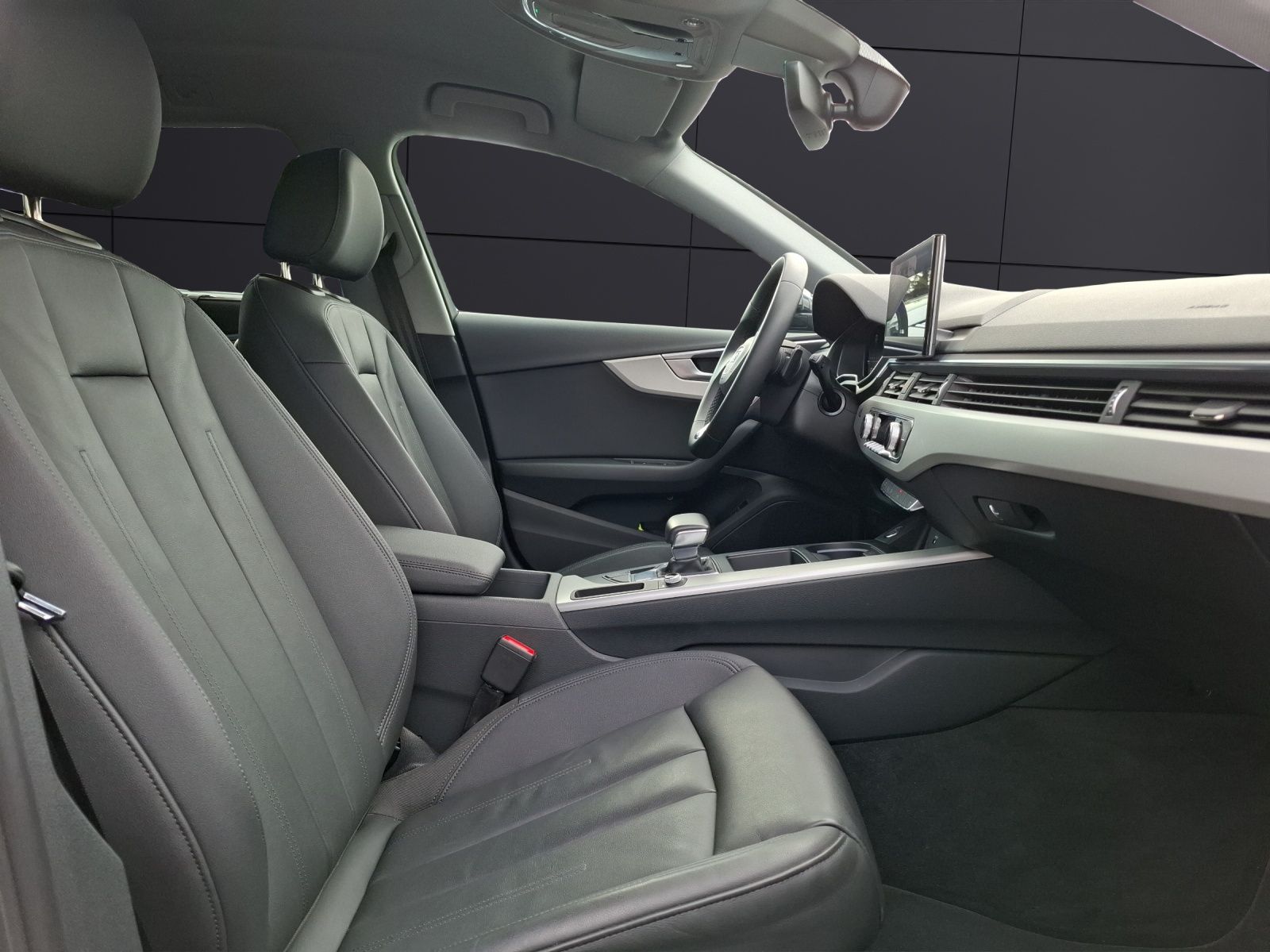 Fahrzeugabbildung Audi A4 Avant 40 TDI advanced S-tronic Navi AVC ACC P
