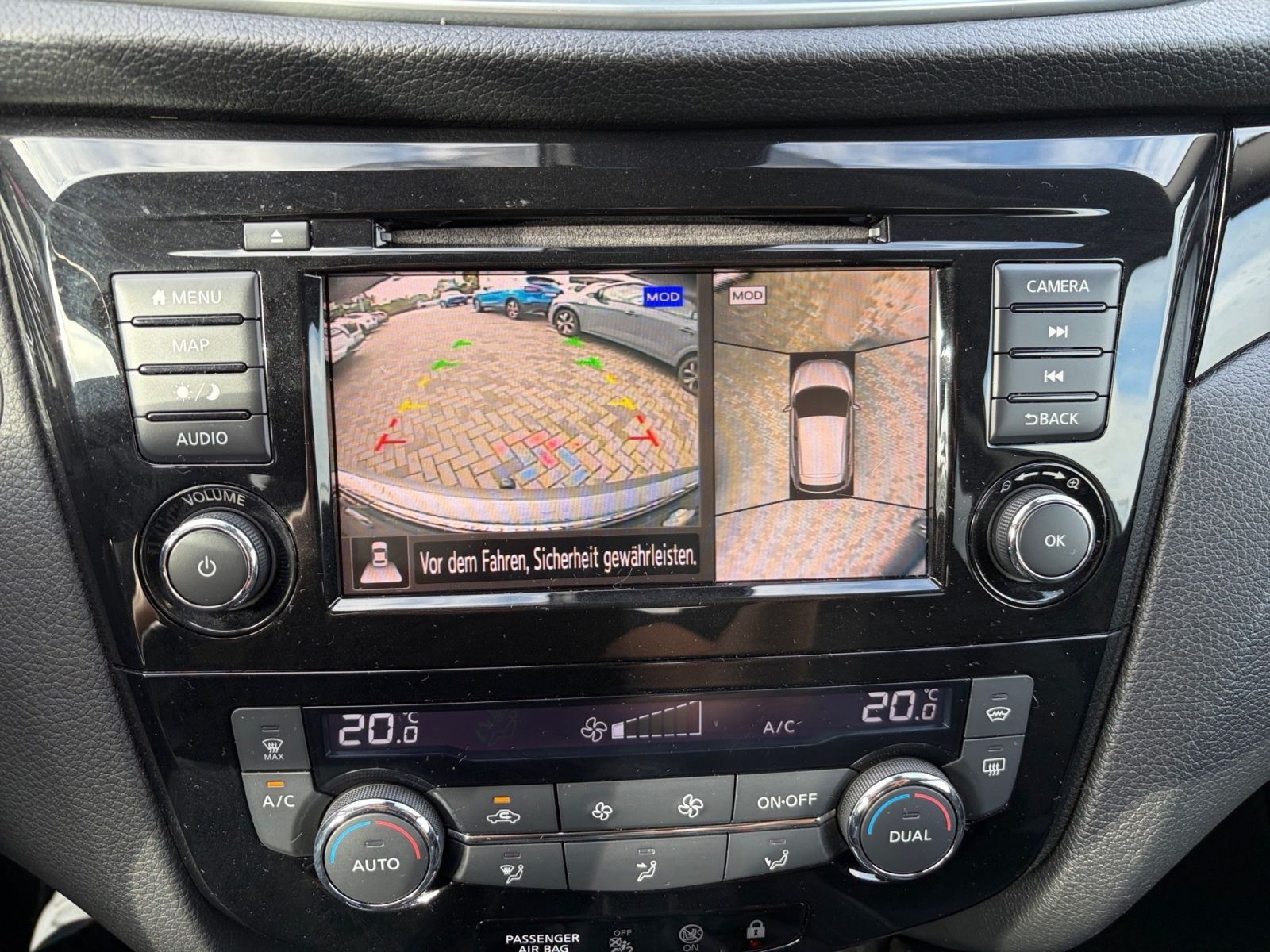 Fahrzeugabbildung Nissan Qashqai 1.3 DIG-T 117 kW N-Connecta*360°Kamera*N