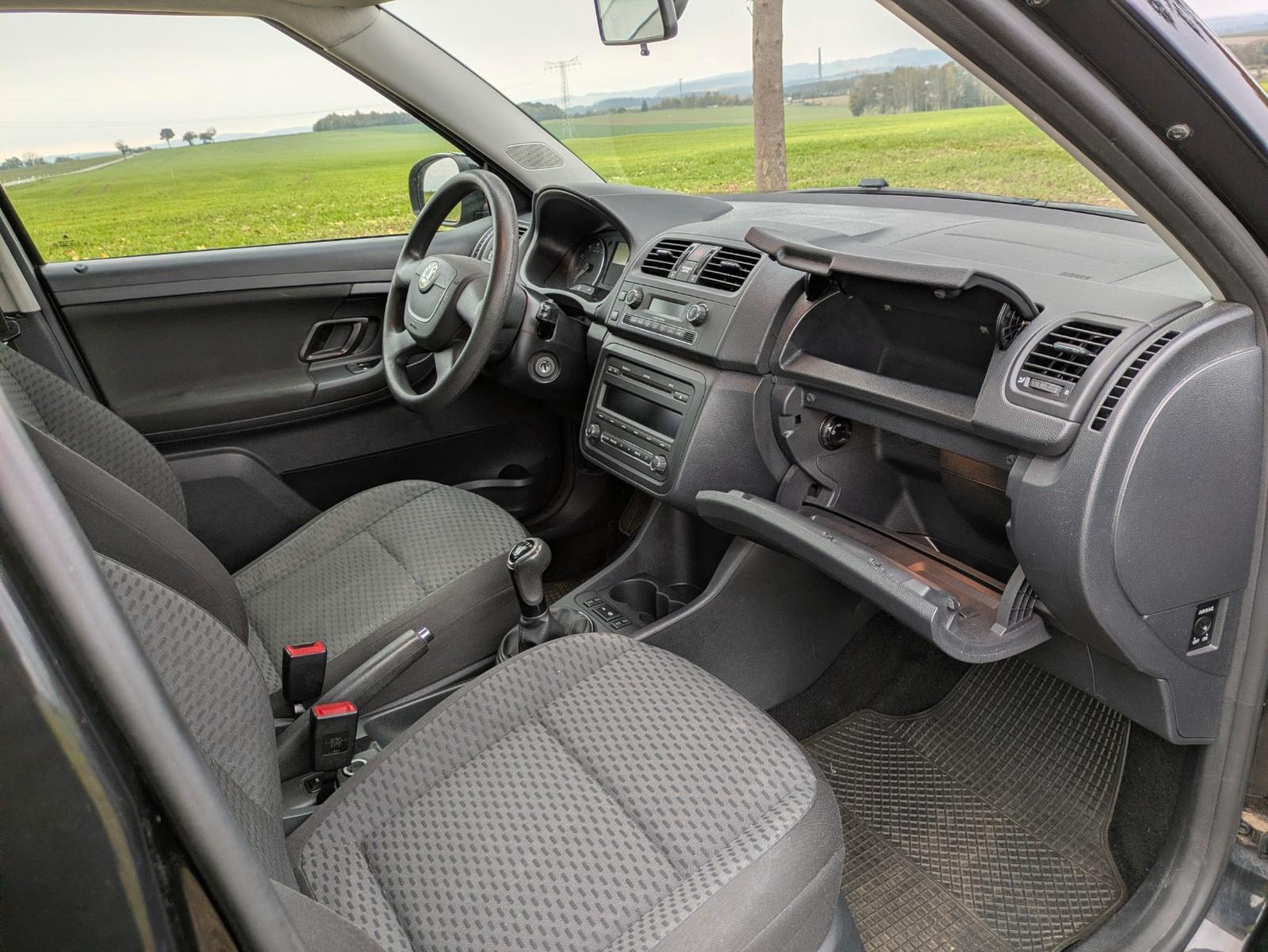 Skoda Fabia 2011 — photo 9