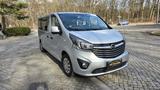 Opel Vivaro B  Combi L2H1  2,9t/Lang-Radstand/9xSitze - Opel Vivaro aus 2016 mit Diesel-Antrieb: Kleinbus