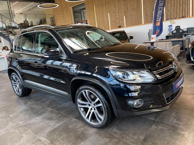 Volkswagen Tiguan Sport & Style 4Motion *NAVI*AHK*XENON*RFK
