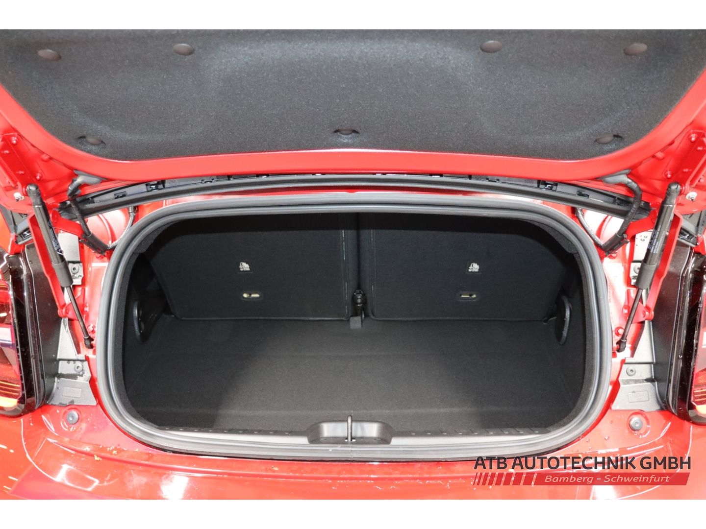 Fahrzeugabbildung Fiat 500C Hybrid 1.0l 48 kW ICON Komfortpaket