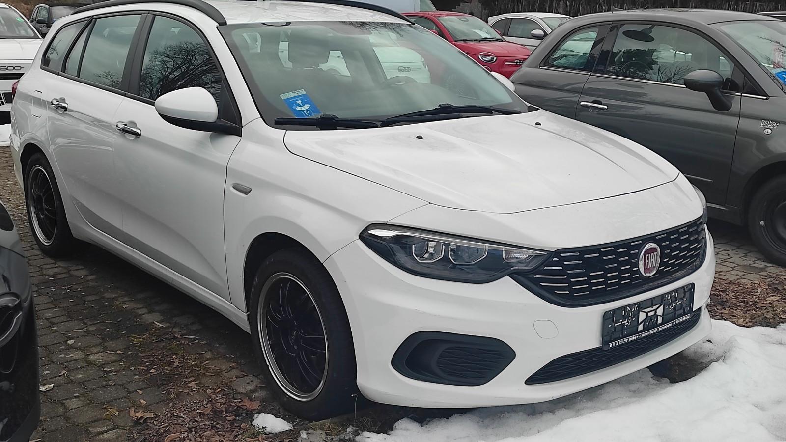 Fiat Tipo Easy 1,4 T-Jet Navi, Sitzheizung