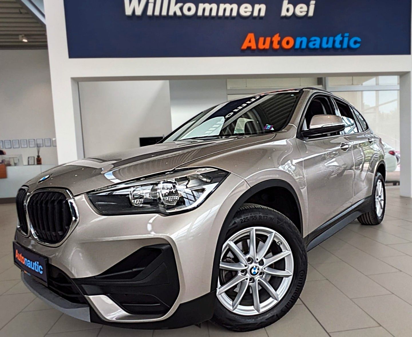 BMW X1 sDrive 18 d AUT. NAVI SITZH. 1.Hd SCHECKH.BMW foto 1
