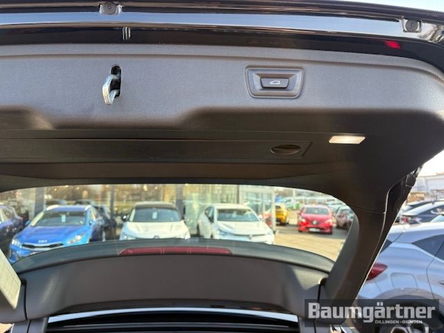 Fahrzeugabbildung BMW 330 i xDrive M-Sport Touring Kamera/ACC/Sitzh.