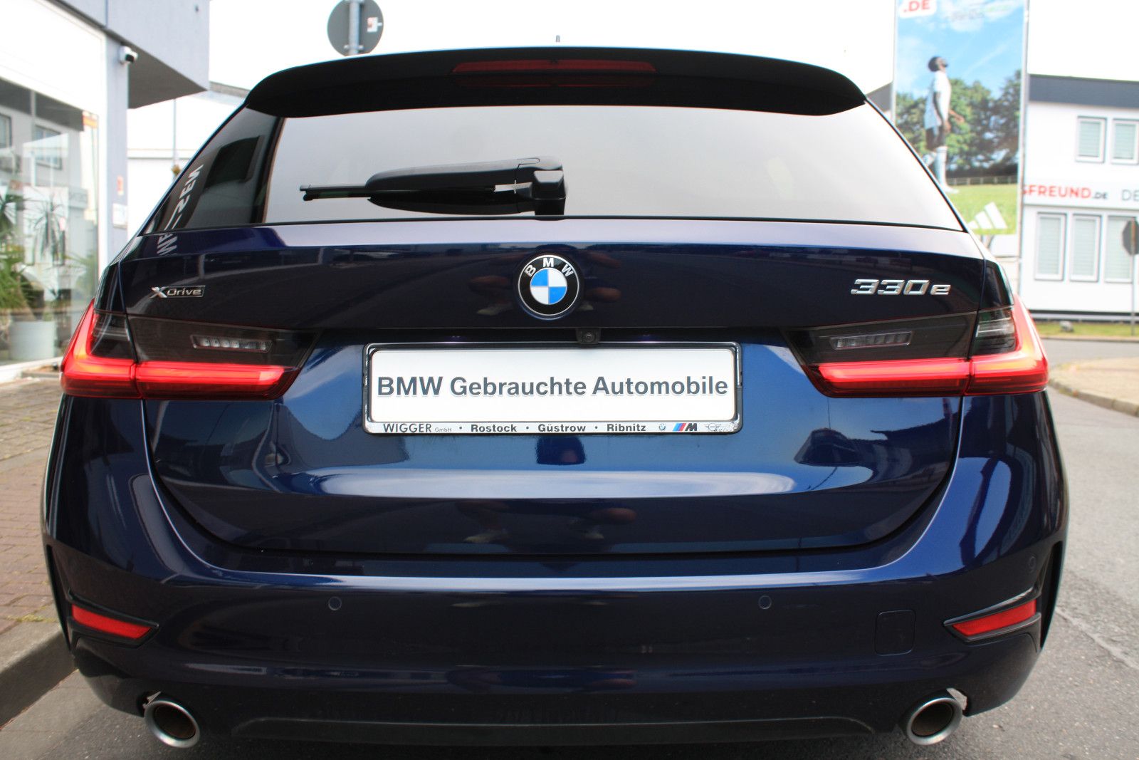 BMW 330 3 Touring 330 e xDrive Sport Line foto 10