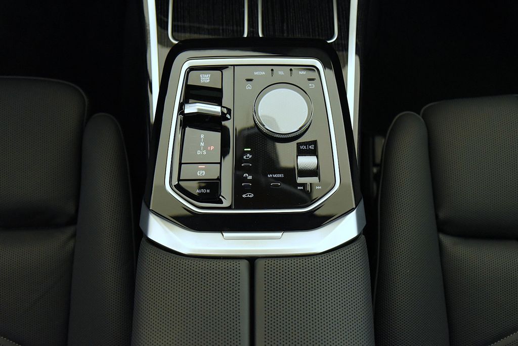 BMW 740