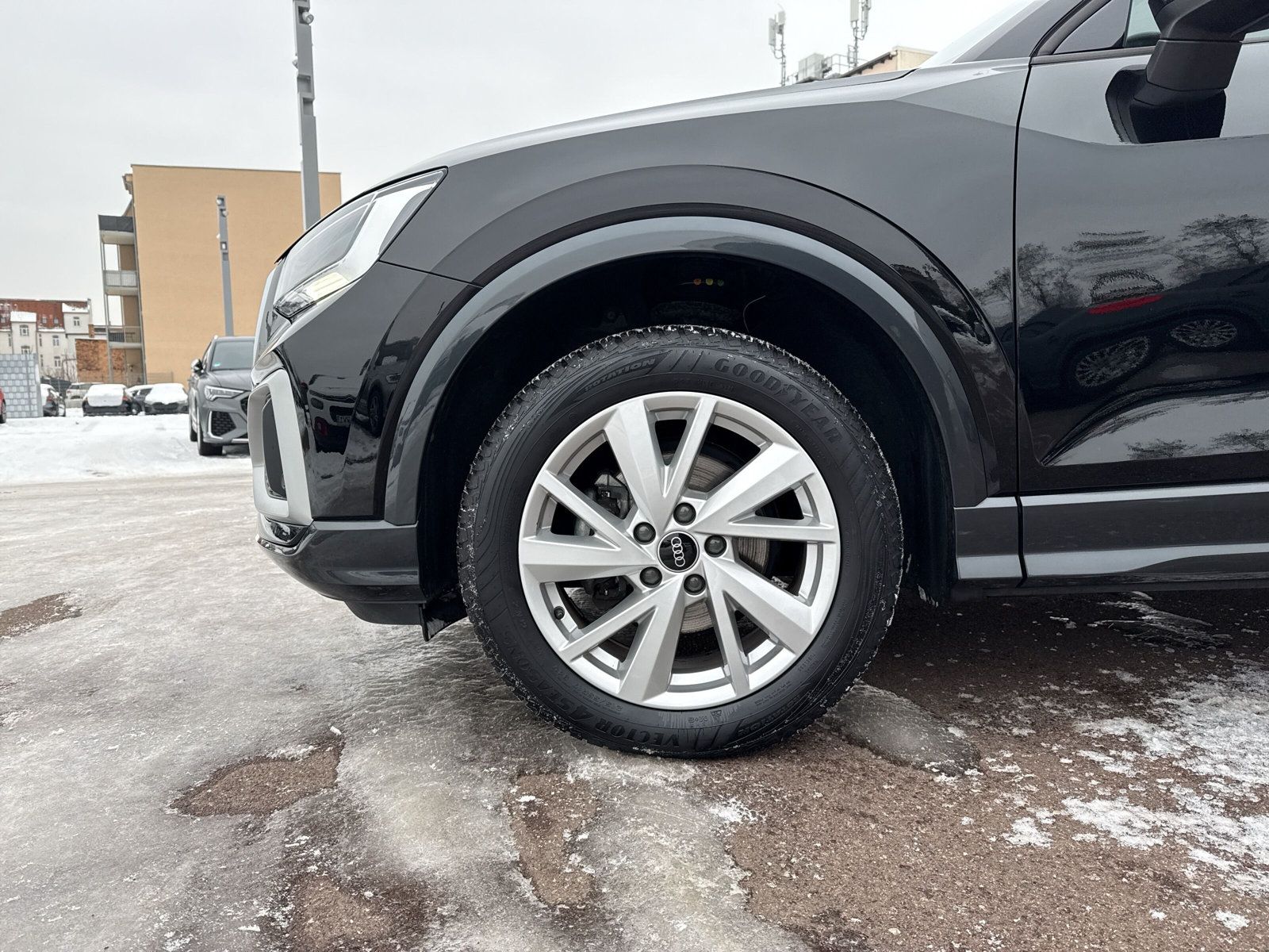 Fahrzeugabbildung Audi Q2 35 TFSI advanced LED Kamera Parkass.