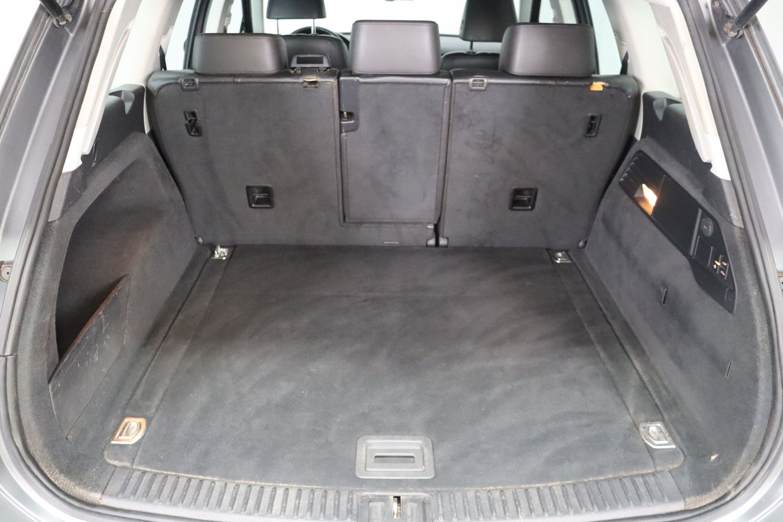 Fahrzeugabbildung Volkswagen Touareg 3.0 TDI V6 TDI BlueMotion * aus 1. Hd