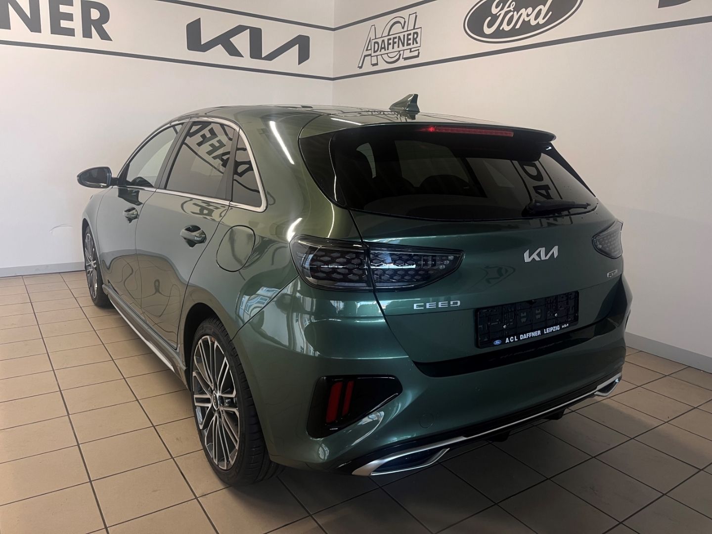 Fahrzeugabbildung Kia Ceed 1.5 GT-Line MEMORY VerkehrszeichenERK LED