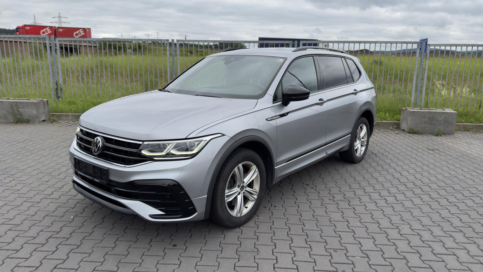 Volkswagen Tiguan Allspace 2.0TDI R-Line 4M. /Apps/AHK/LED/