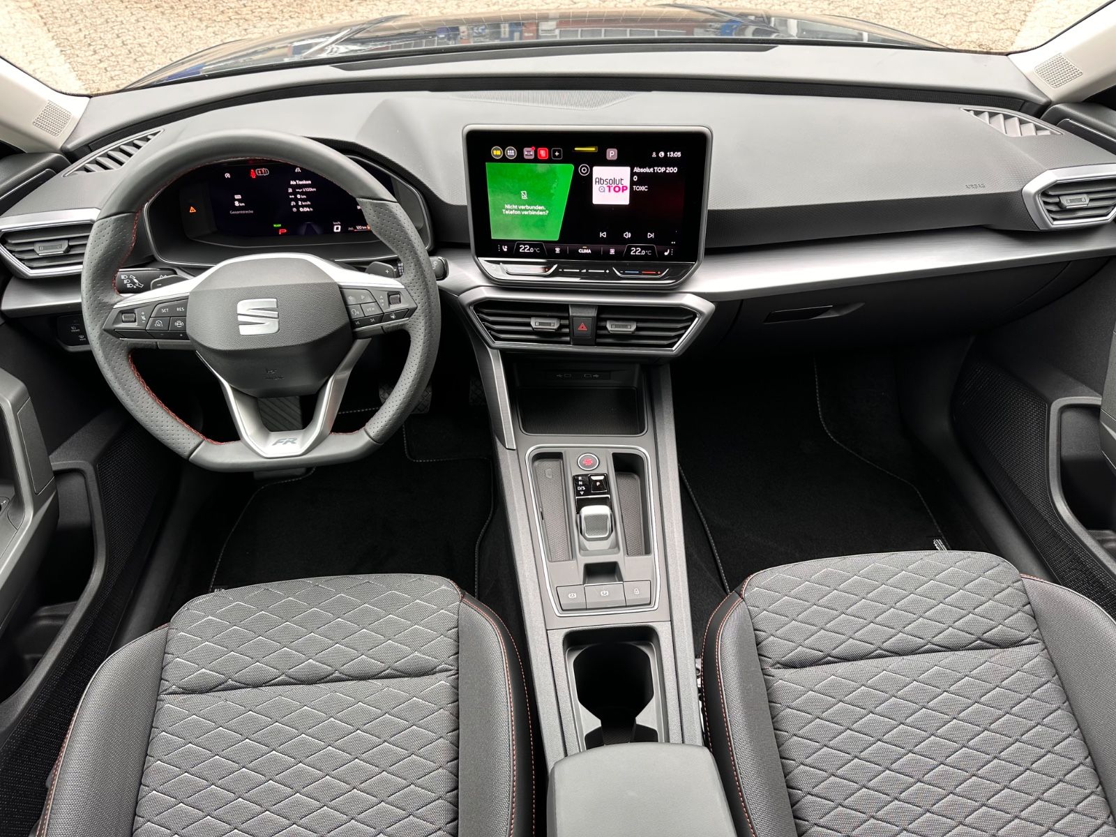 Fahrzeugabbildung SEAT Leon FR 1.5 eTSI LED/PDC/SHZG/RFK/APP