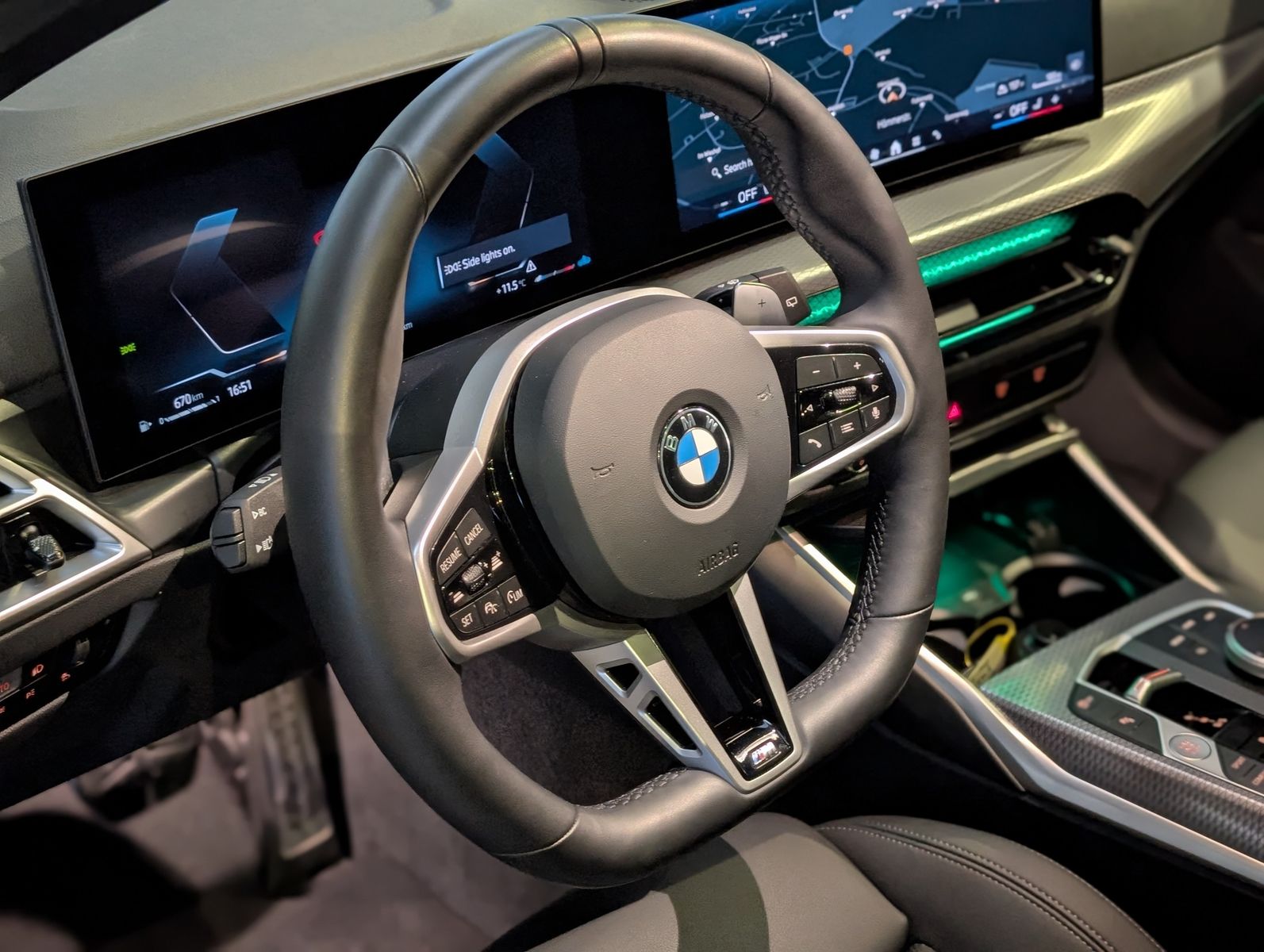 Fahrzeugabbildung BMW 320 d M-Sport Ad-LED ACC Comfort Kamera Pano AHK