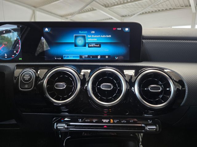 MERCEDES-BENZ A 200 — Foto 21