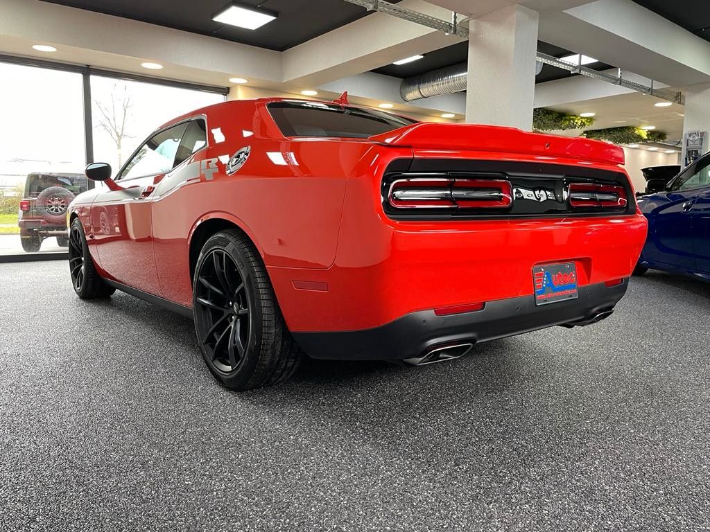 Fahrzeugabbildung Dodge CHALLENGER  R/T-5.7L-V8 HEMi AUS 1. HAND
