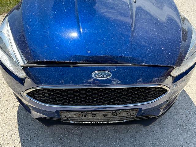 Ford Focus 2015 — interior