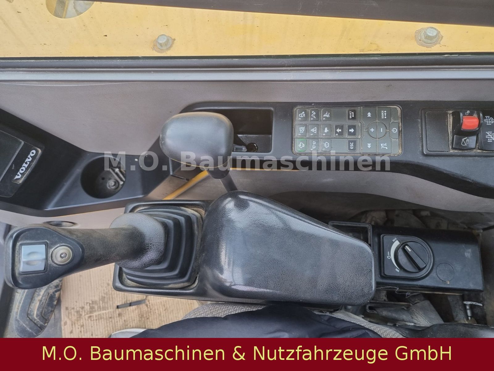 Fahrzeugabbildung Volvo ECR 88 D / Hammerleitung / SW