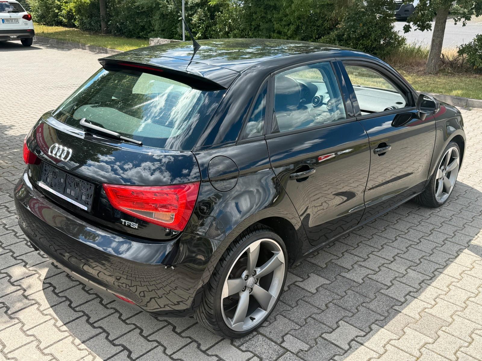 Audi A1 Sportback 1.2 TFSI AMBITION*S.LINE RÄDER**