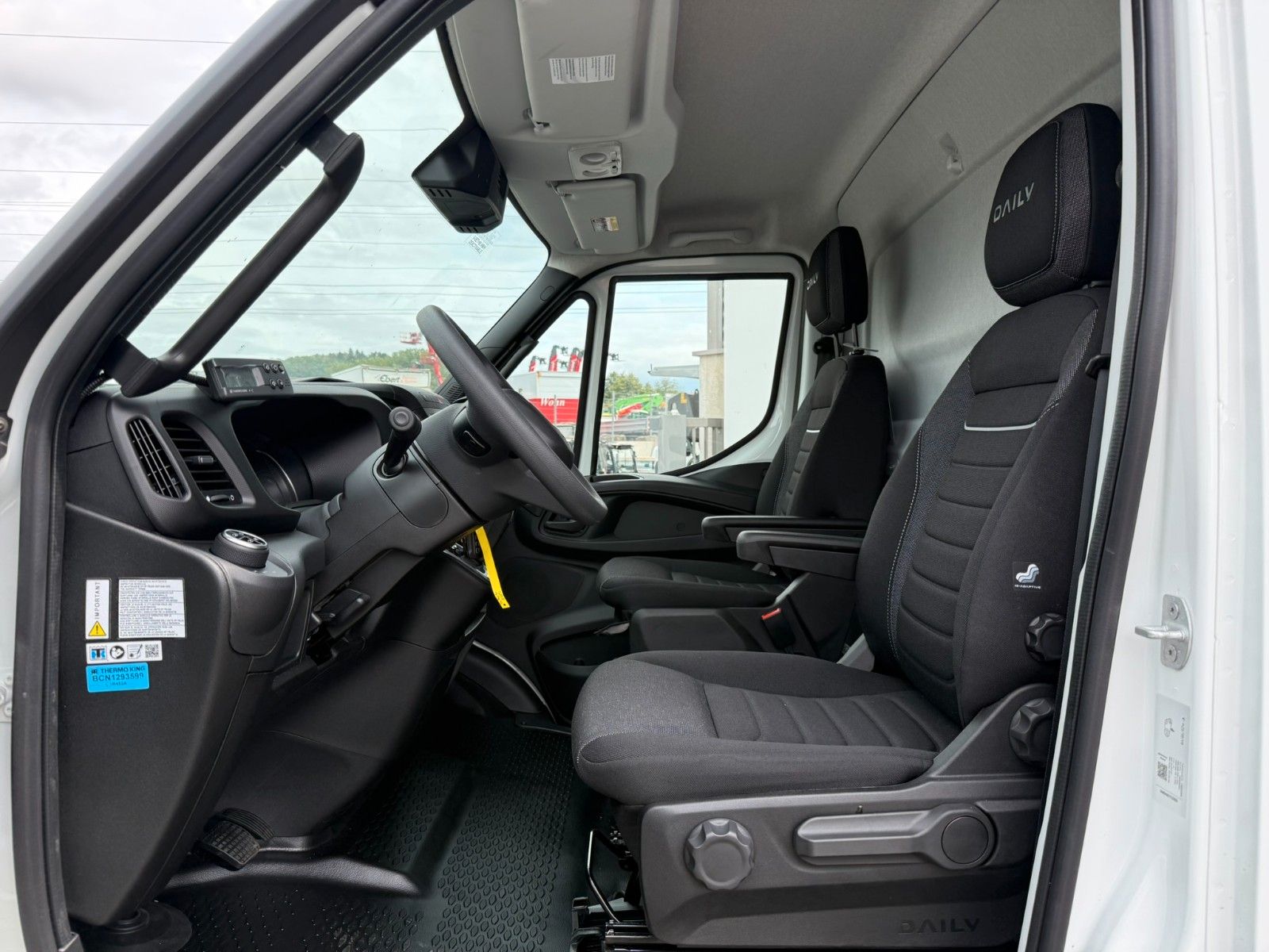 Fahrzeugabbildung Iveco Daily 35S16HA8/P Kühlkoffer *R 3450 mm*Luft*LBW*