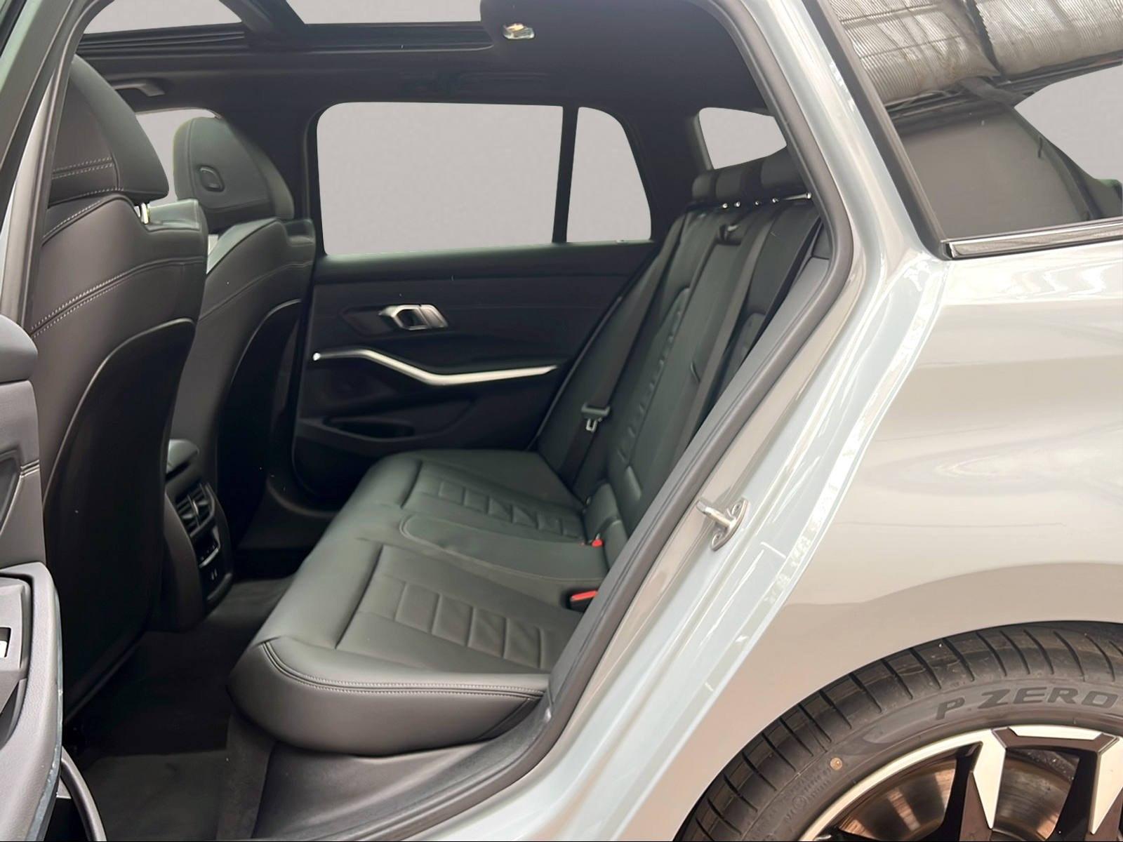 BMW M340i xDrive Touring LiveCockpitProf Kamera LED