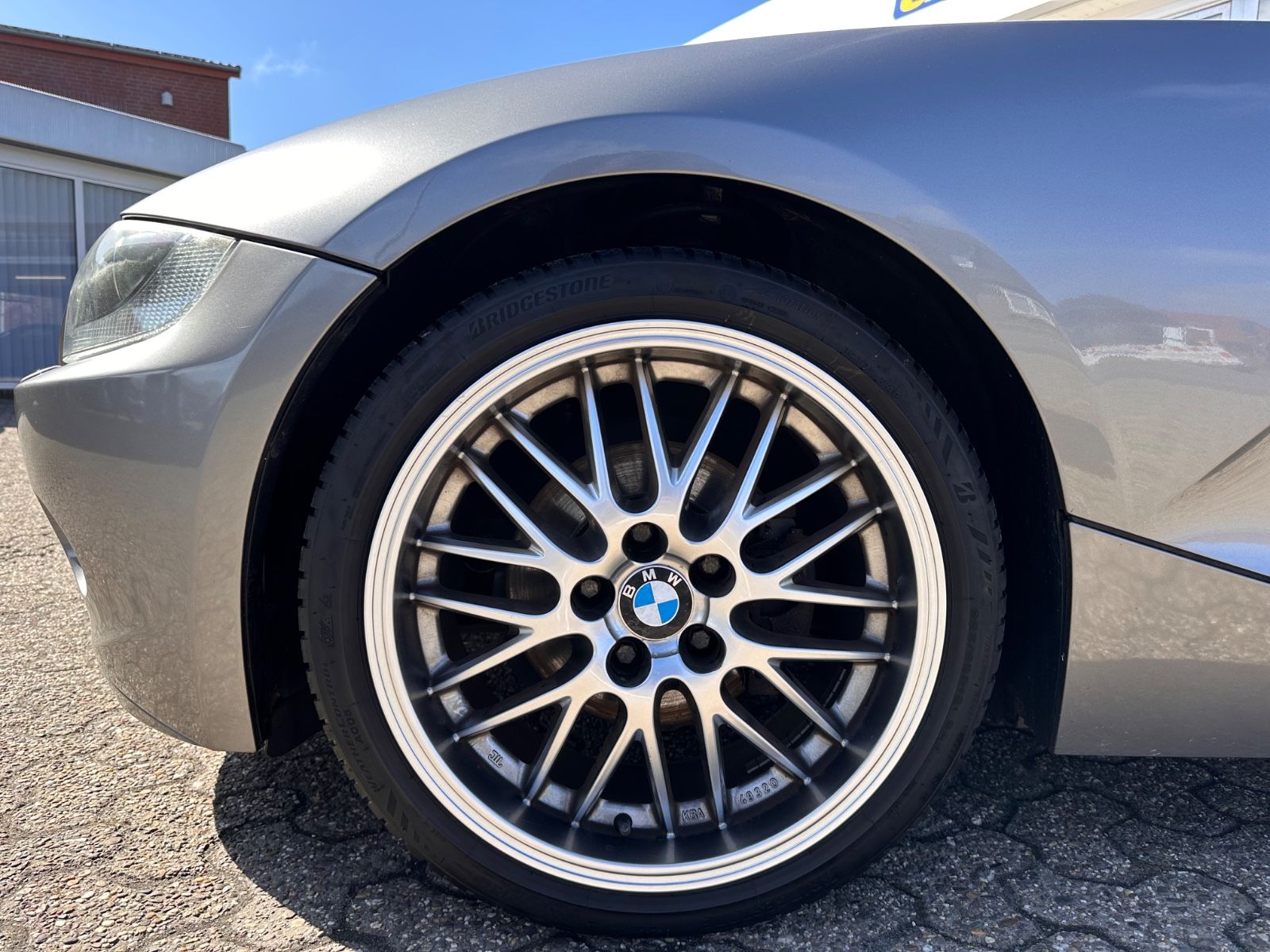 Fahrzeugabbildung BMW Z4 Roadster 2.2i Xenon/Leder/GRA/HiFi/PDC/Klima
