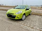 Renault Clio III Expression 1.5 dCi eco2 - Renault Express von privat