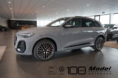AUDI SQ5 TFSI | Pano | Carbon | Tech pro | HuD | B&O AUDI SQ5 TFSI | Pano | Carbon | Tech pro | HuD | B&O