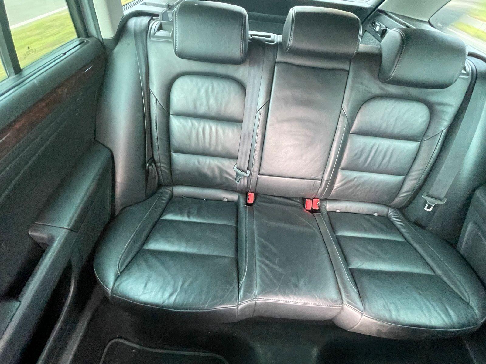 Skoda Superb 2012 — photo 13