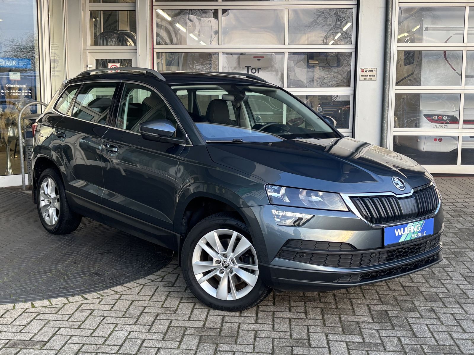 Skoda Karoq 2.0 TDI Ambition AHK NAVI PDC LED-TFL ALU imagem 3