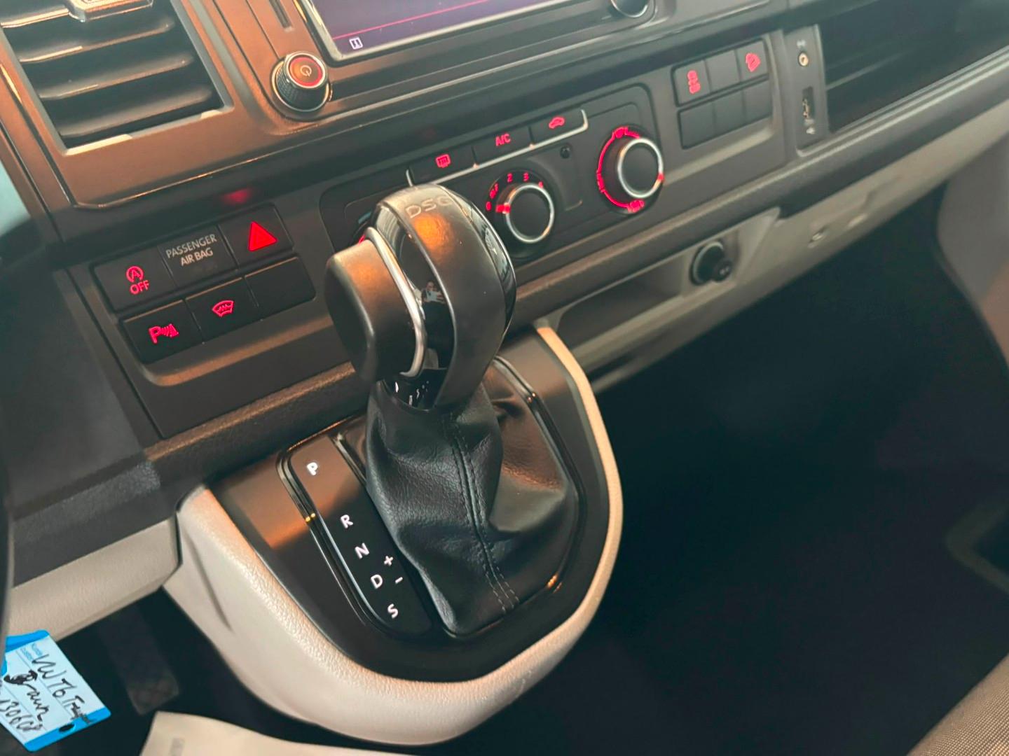 Volkswagen T6 Transporter Kasten lang 4Motion*AHK*Standheiz