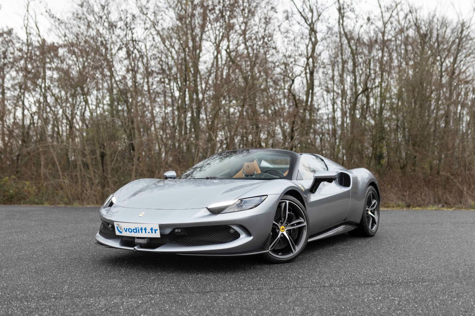 Ferrari Carbon-Lenkrad + Lift + CarPlay