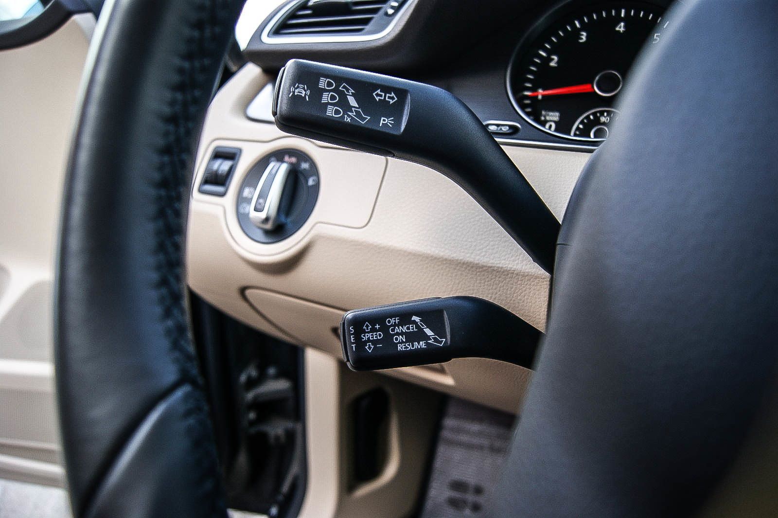 Fahrzeugabbildung Volkswagen Passat Lim 1.8TSI DSG XENON PDC BUSINESS WINTER