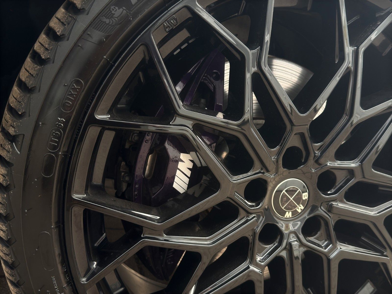 Fahrzeugabbildung BMW 750Li xDrive *M-Sport*H&K*Skylounge*HUD*Masssage