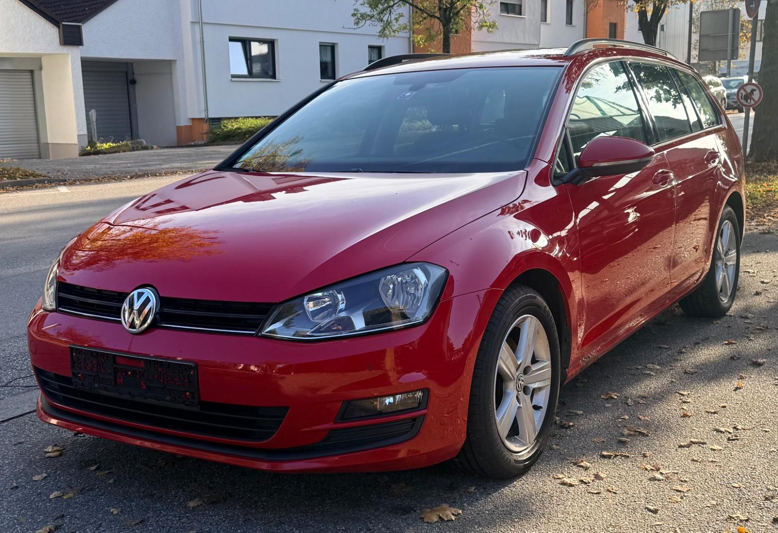 Volkswagen Golf 2015 — rear view