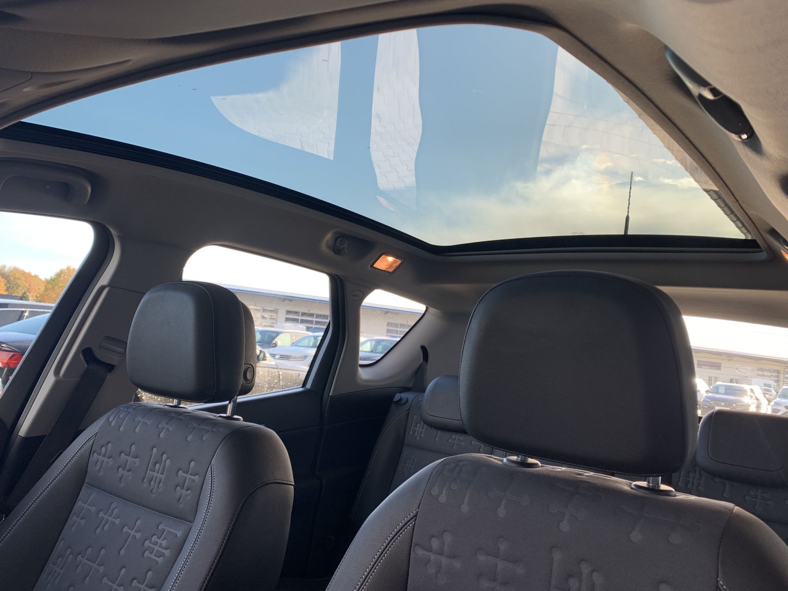 Fahrzeugabbildung Opel Meriva 1.4*Innovation*Pano*Temp*SHZ*LHZ*Navi*