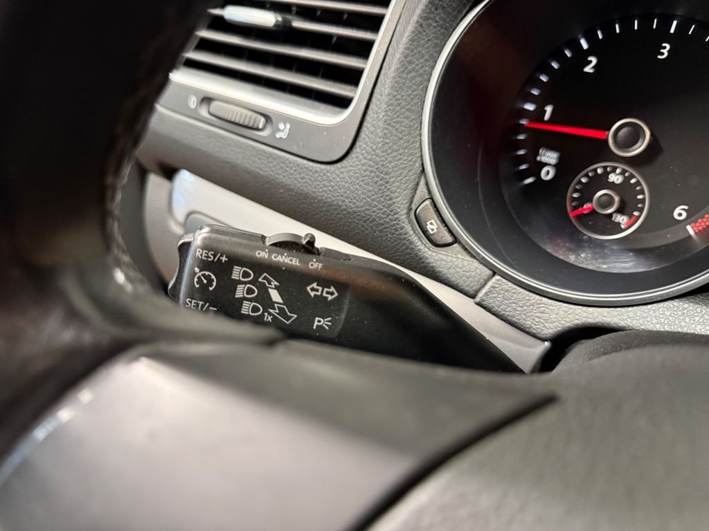 Volkswagen Golf VI Variant BM/ 1.H / 93t.KM/ PANO/ NAVI/ Volkswagen Golf VI Variant BM/ 1.H / 93t.KM/ PANO/ NAVI/