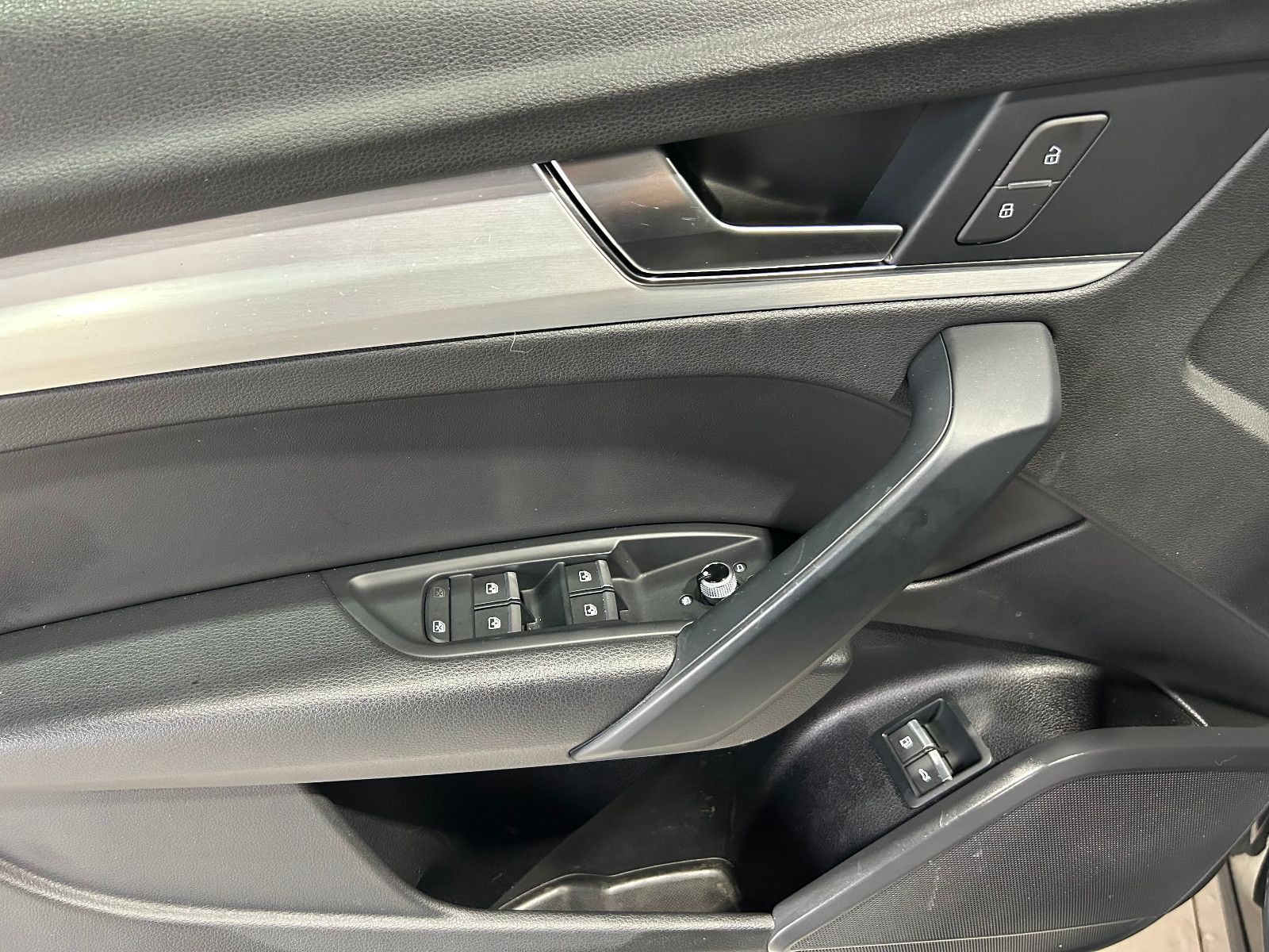 Fahrzeugabbildung Audi Q5 50 TFSI e quattro sport/S-LINE/PANO/ACC78-FAC