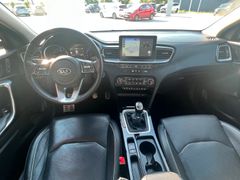 Fahrzeugabbildung Kia CEED_5 1.4T PLATINUM