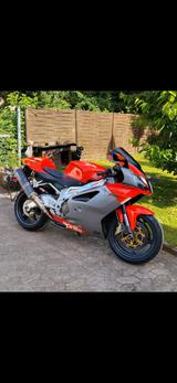 Aprilia RSV1000RR - APRILIA 2004 RSV 1000
