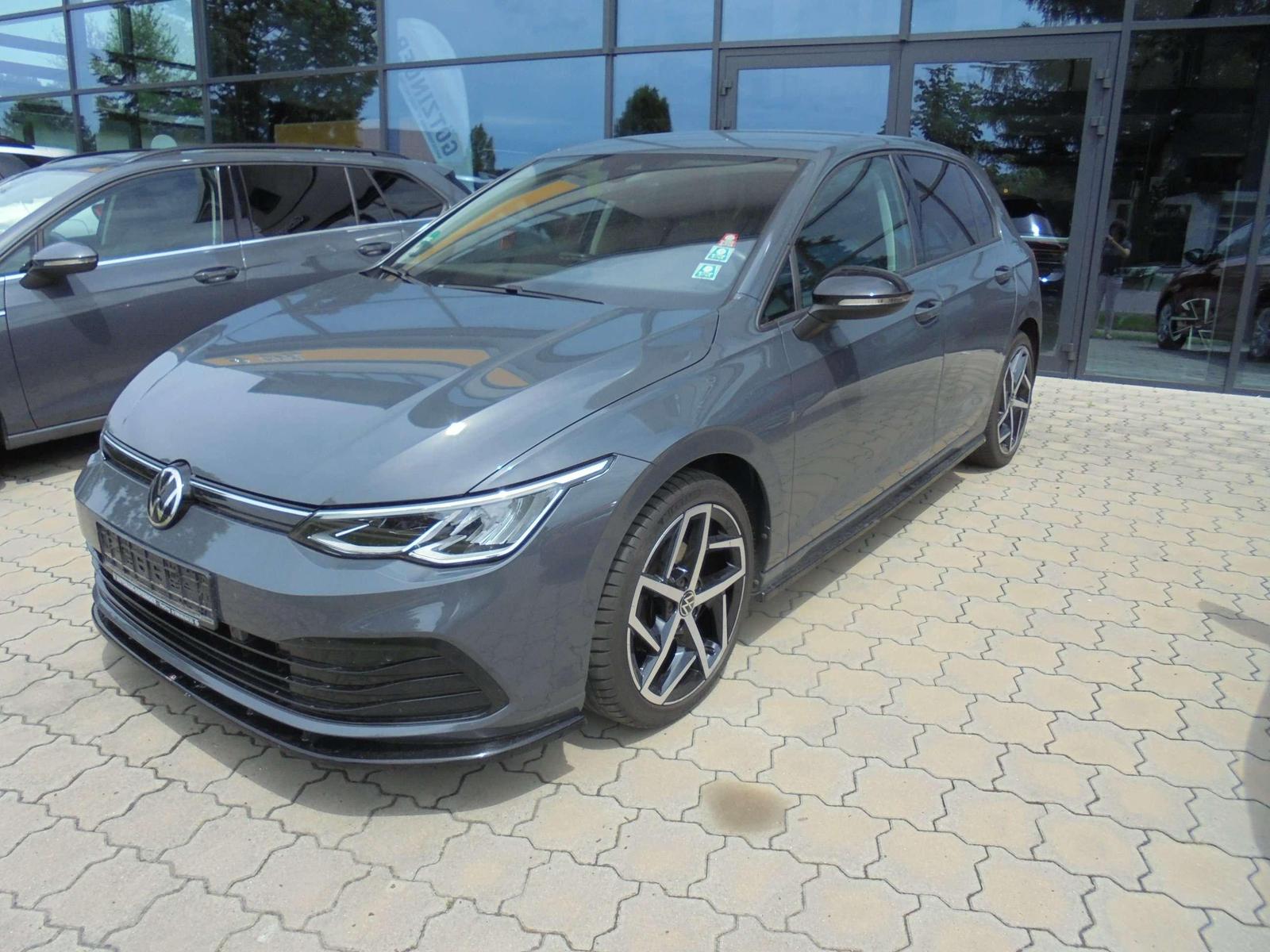 Volkswagen Golf Life ACC ErgoAktiv Sitz Winterpaket Rückfah