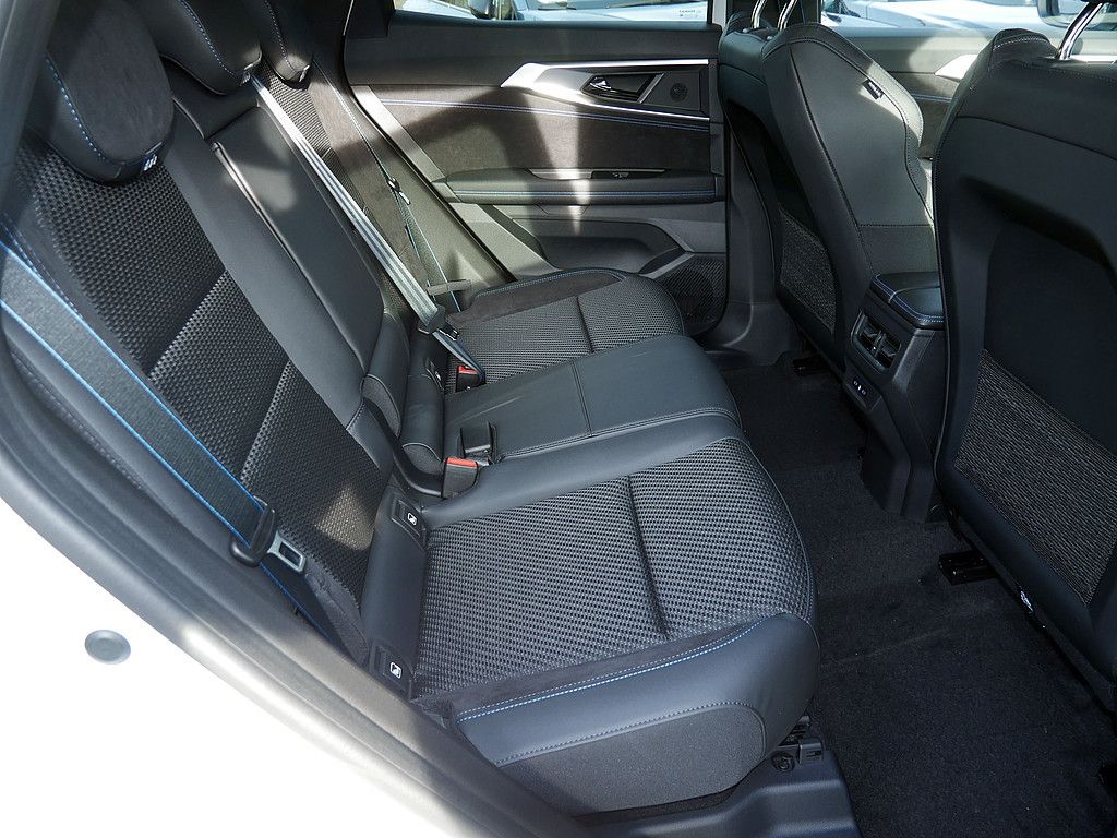 Fahrzeugabbildung Renault Austral Esprit Alpine Full Hybrid E-TECH 200