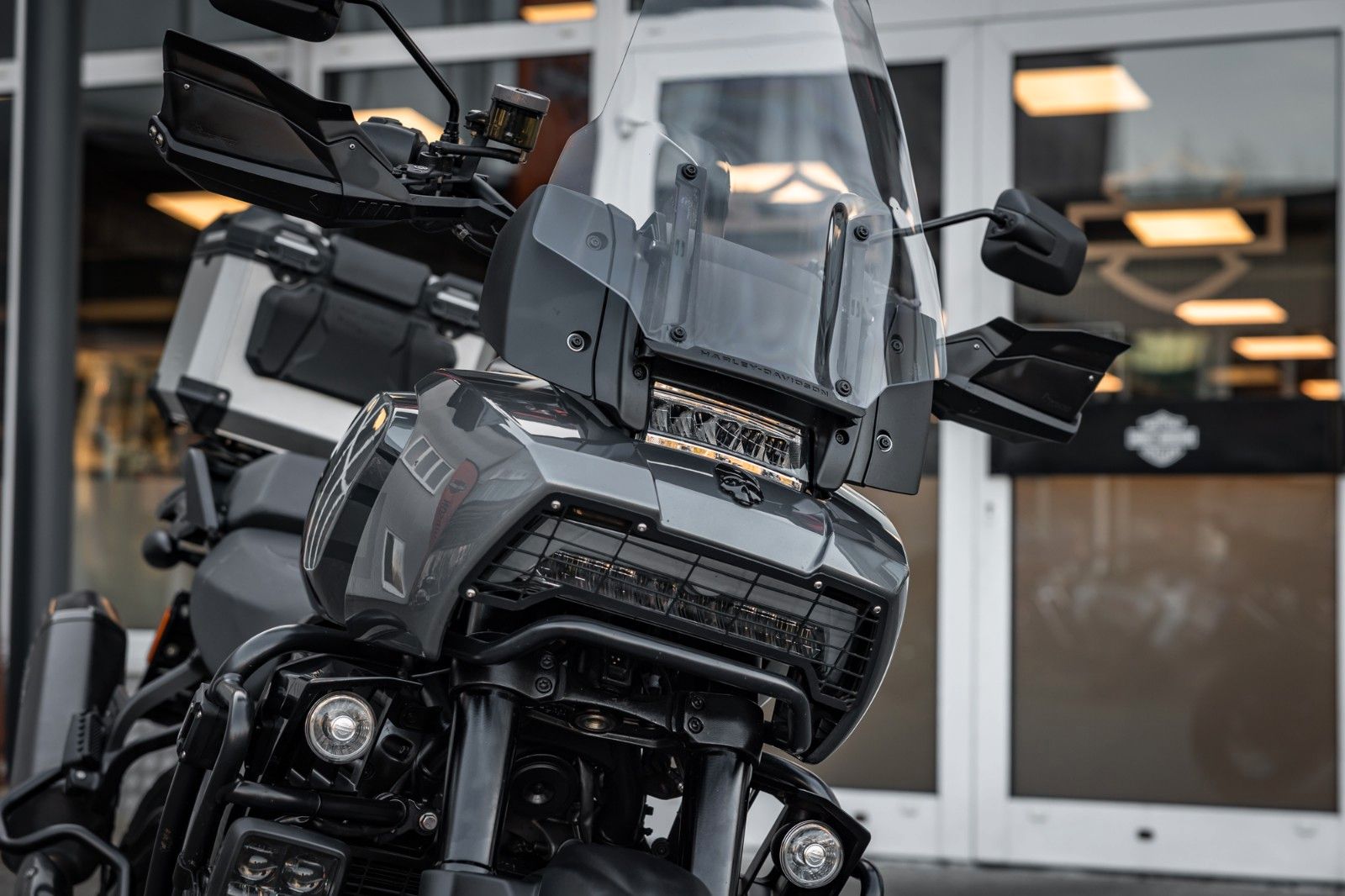 Fahrzeugabbildung Harley-Davidson RA1250S Pan America Special - JEKILL & HYDE -