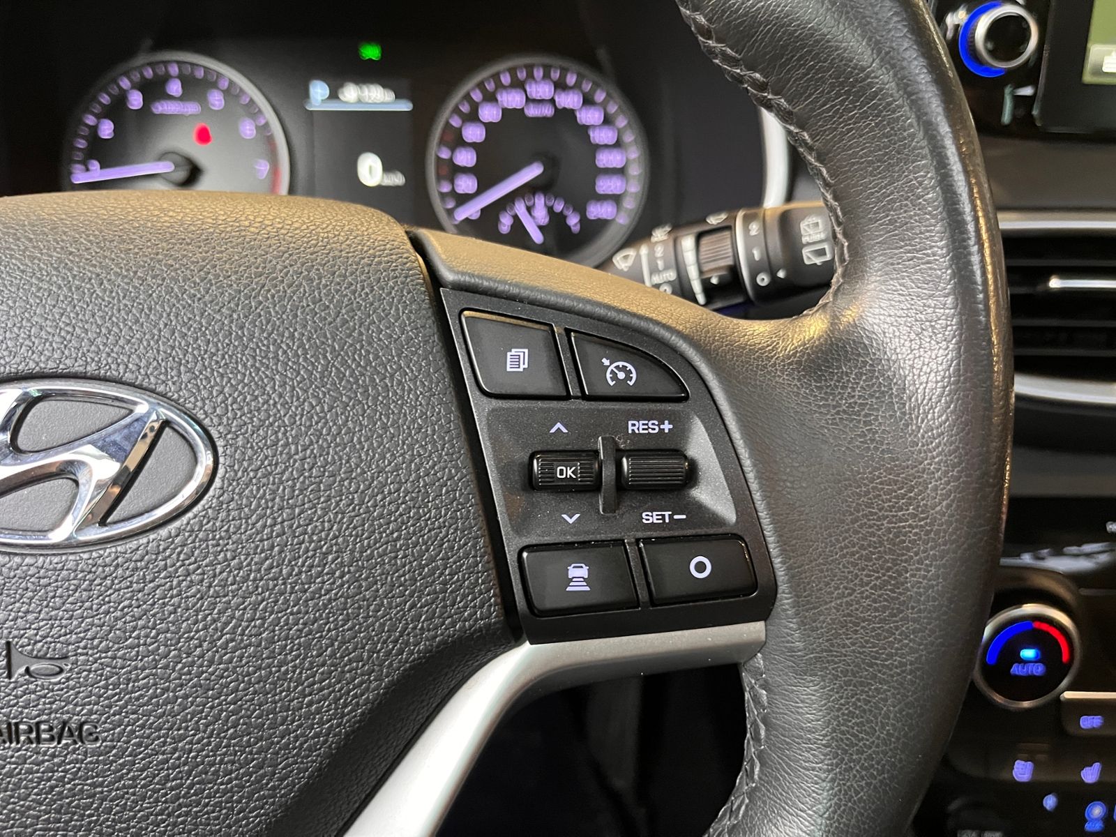 Fahrzeugabbildung Hyundai TUCSON Premium 4WD PANO LED NAVI