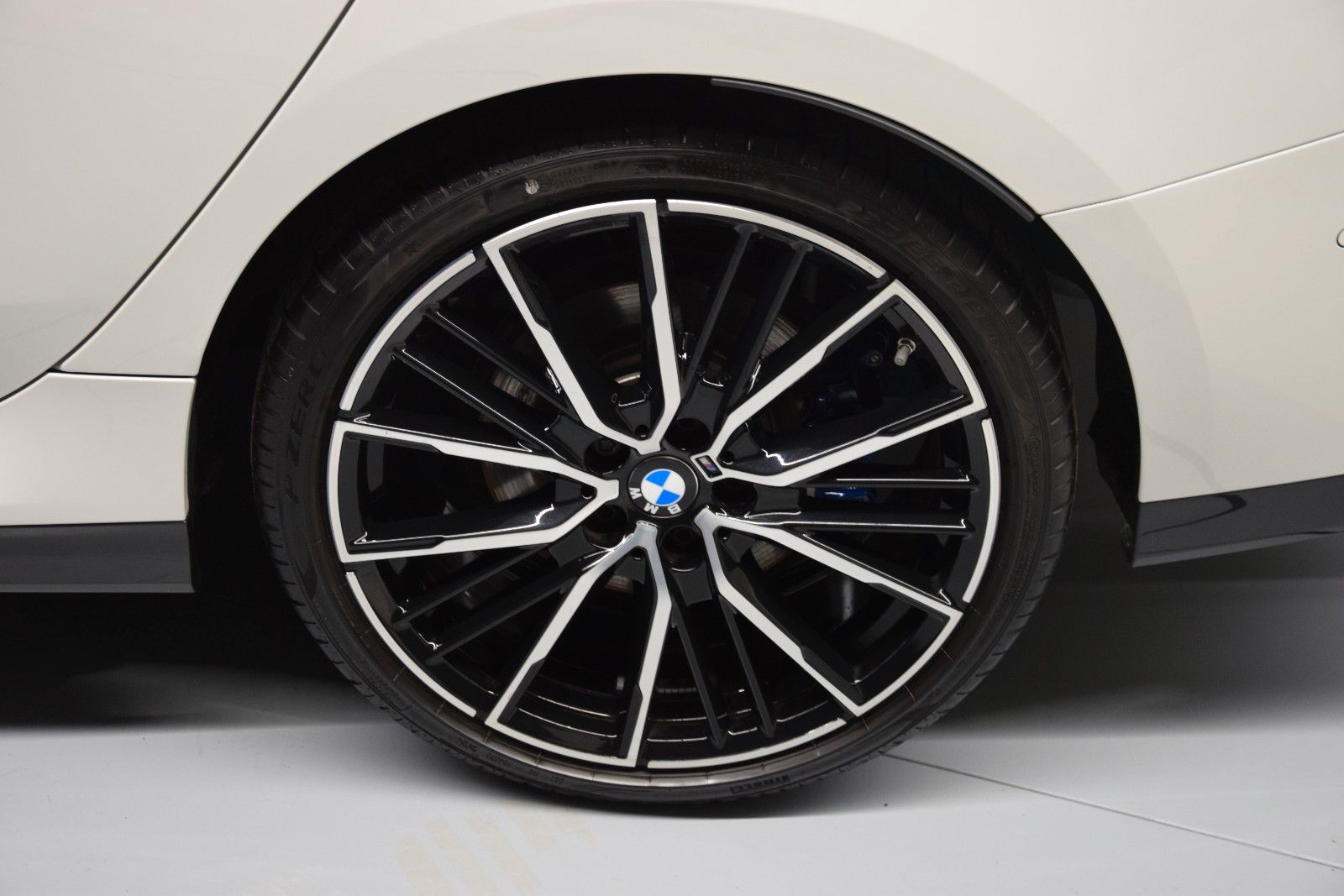 Fahrzeugabbildung BMW 218i M Sport Gran Coupe Panorama ACC H&k Memory