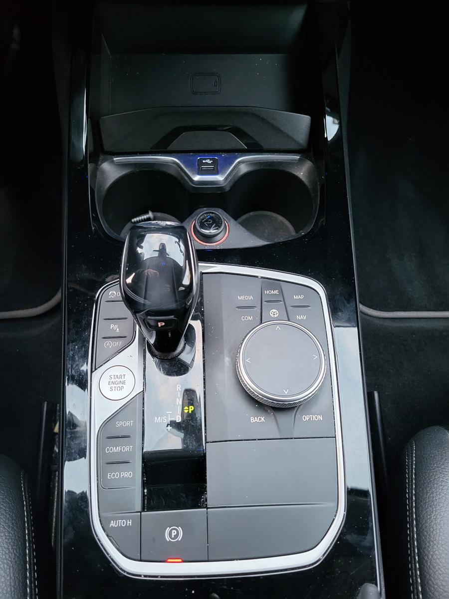 BMW 120d xDrive Sport Line > AT-Motor mit 12.548Km  