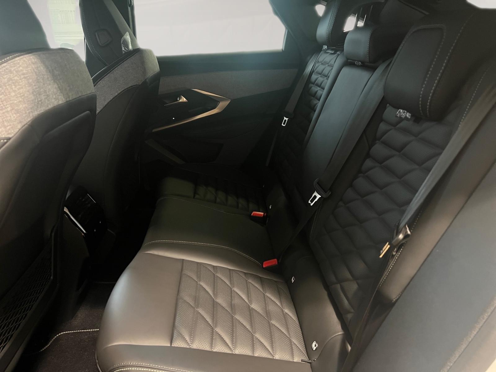 Peugeot 3008 Dual-Elektromotor 325 AWD Launch Edition